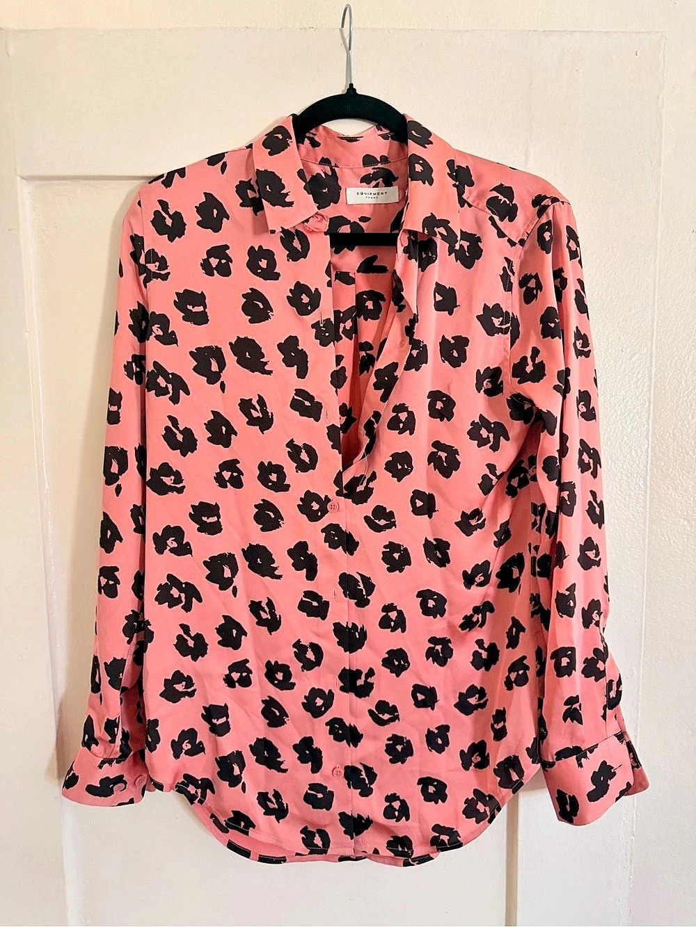 Equipment Signature Silk Shirt Pink & Black Animal Print Blouse Like New